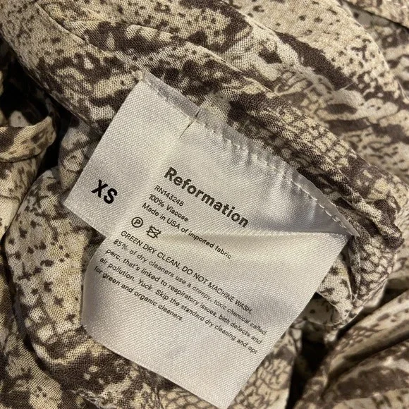 Reformation NEW Jaz Wrap Midi Dress In Python Size XS - Picture 16 of 16